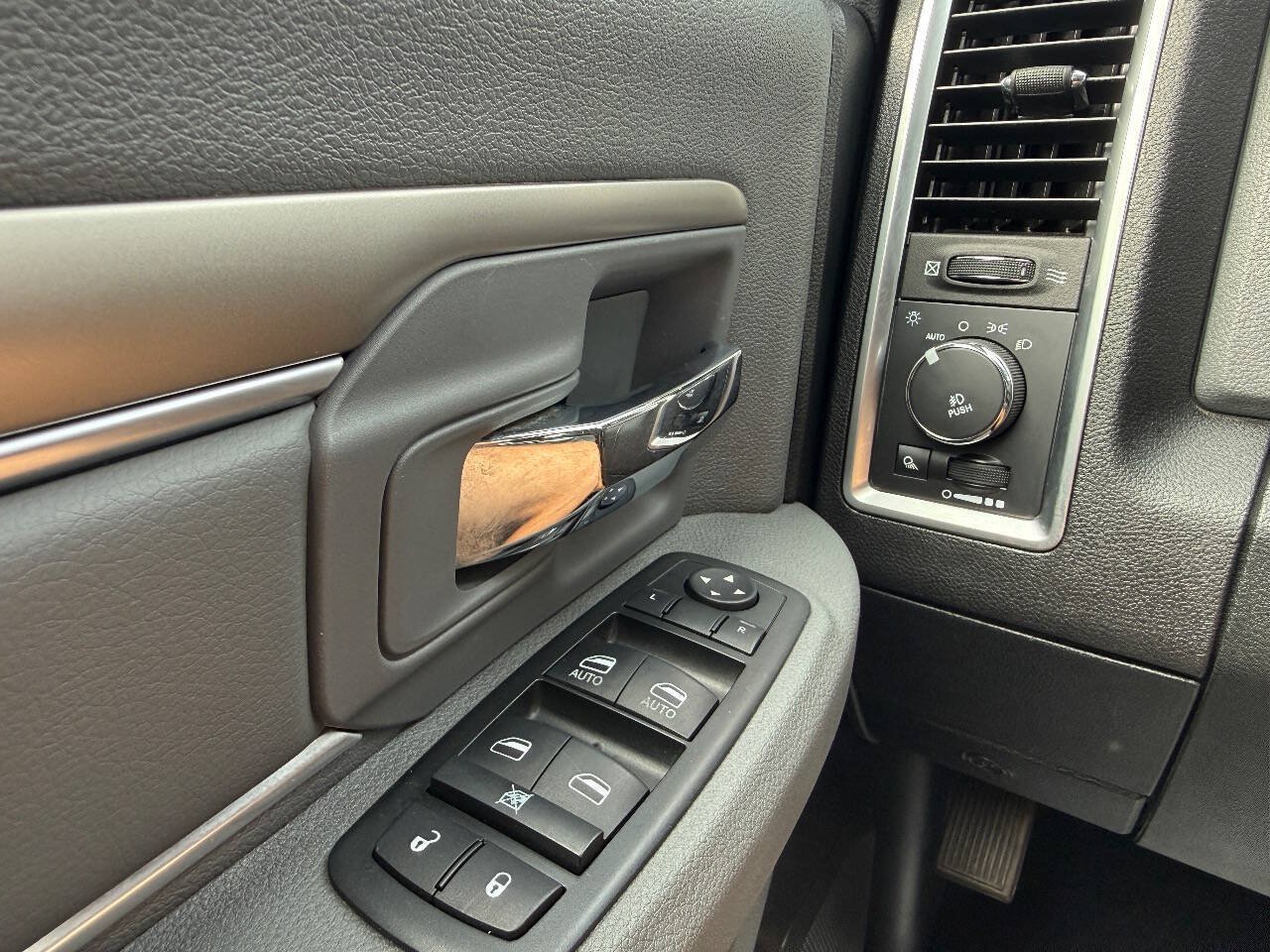 Used 2014 RAM 1500 Big Horn AWD/4WD image 21