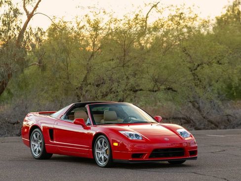 Used 2005 Acura NSX T RWD image 3