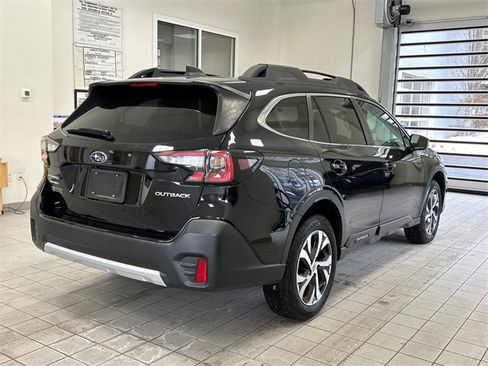 Used 2020 Subaru Outback Limited image 4