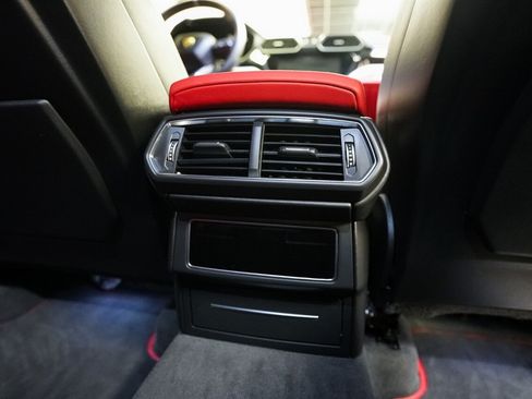 Used 2021 Lamborghini Urus AWD/4WD image 17