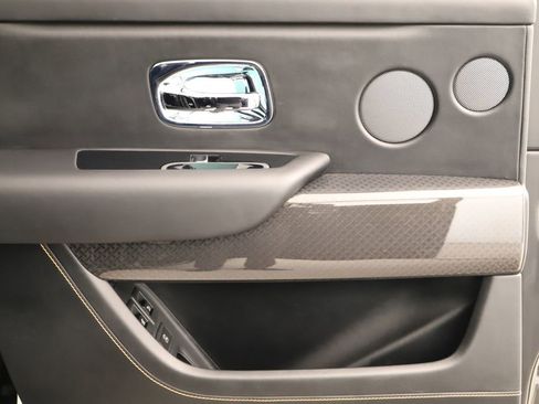 Used 2025 Rolls-Royce Cullinan Black Badge AWD/4WD image 35