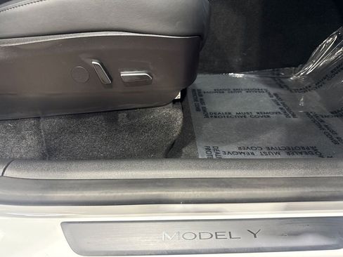 Used 2023 Tesla Model Y Performance image 80