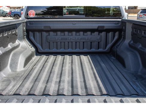 Used 2024 GMC Canyon Denali AWD/4WD image 12