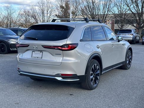 Used 2024 MAZDA CX-90 Plug-In Hybrid w/ Premium Pkg image 4