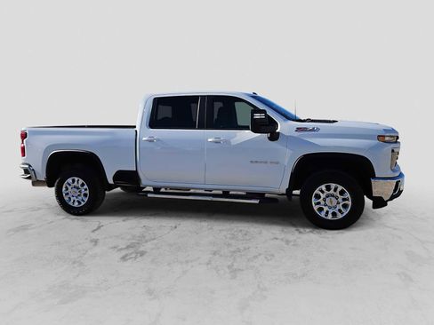 Used 2024 Chevrolet Silverado 2500 LT image 9