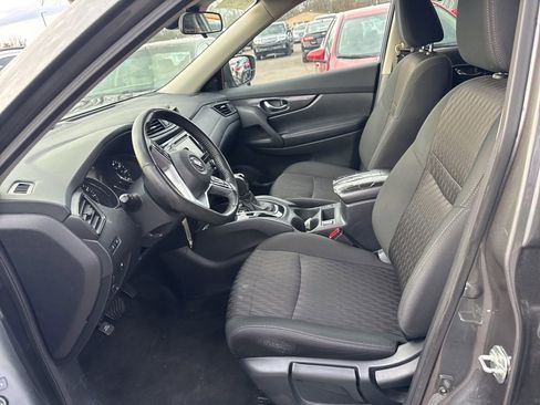 Used 2019 Nissan Rogue S w/ Special Edition Package image 5