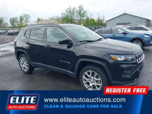 Used 2023 Jeep Compass Latitude AWD/4WD image 26