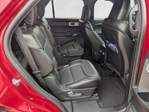 Used 2020 Ford Explorer ST w/ ST Street Pack image 18