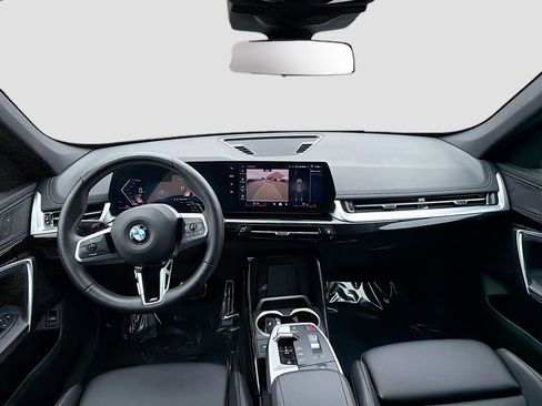 Used 2025 BMW X1 xDrive28i image 16