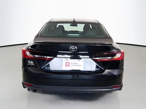 Used 2025 Toyota Camry SE FWD image 7