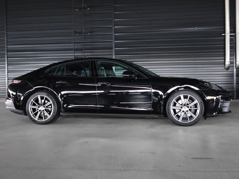 Certified 2025 Porsche Panamera RWD image 11