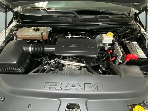 Used 2019 RAM 1500 Big Horn RWD image 15
