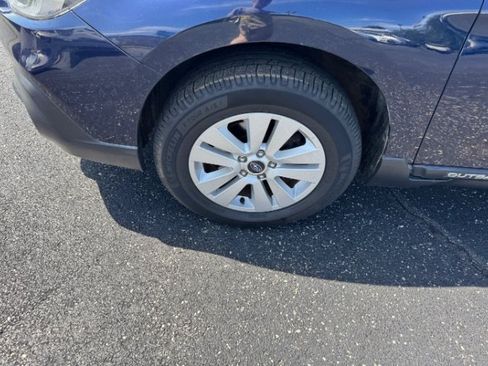Used 2018 Subaru Outback 2.5i AWD/4WD image 12