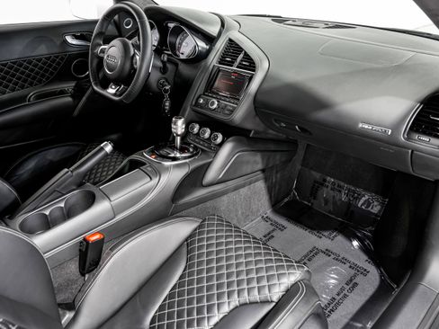 Used 2014 Audi R8 V8 image 26