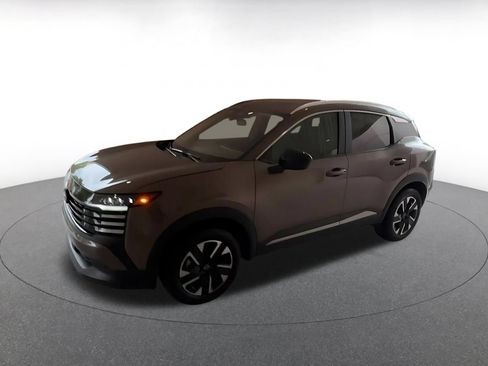 Used 2026 Nissan Kicks SV w/ Cold Weather Package AWD/4WD image 7