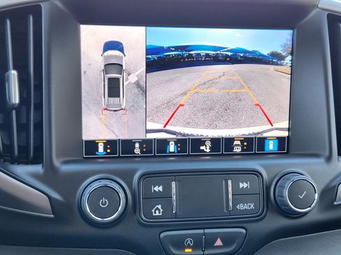 Used 2023 GMC Terrain AT4 w/ Infotainment Package II image 18