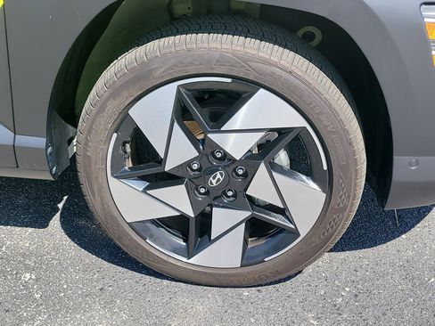 Used 2024 Hyundai Kona Limited image 10