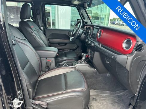 Used 2023 Jeep Wrangler Unlimited Rubicon w/ Cold Weather Group AWD/4WD image 9