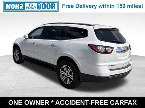Used 2017 Chevrolet Traverse LT FWD image 3