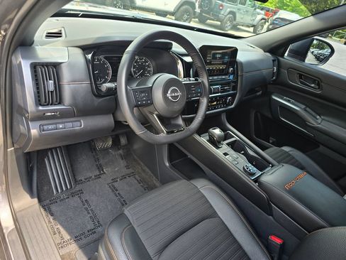Used 2024 Nissan Pathfinder Rock Creek AWD/4WD image 25