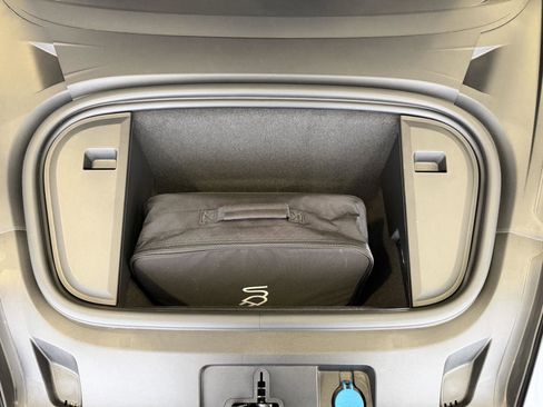 Used 2023 Porsche Taycan 4S image 27