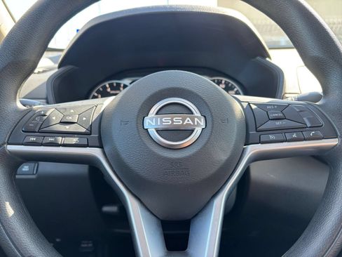 Used 2025 Nissan Altima 2.5 SV FWD image 28