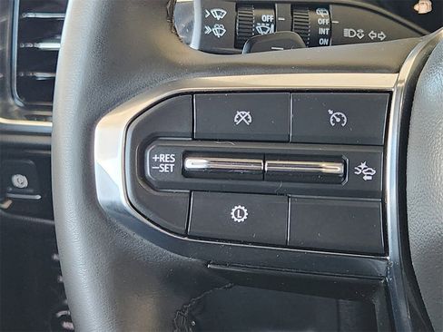 Used 2025 GMC Yukon Denali image 26