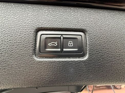 Used 2017 Audi Q7 3.0T Premium Plus AWD/4WD image 32