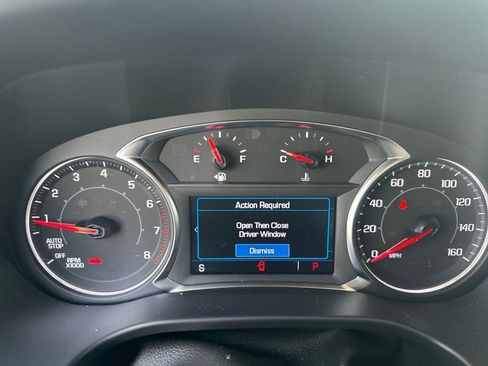 Used 2023 GMC Acadia SLE w/ Elevation Edition image 13