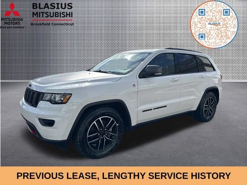 Used 2019 Jeep Grand Cherokee Trailhawk AWD/4WD image 3