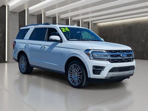 Used 2024 Ford Expedition Limited image 8