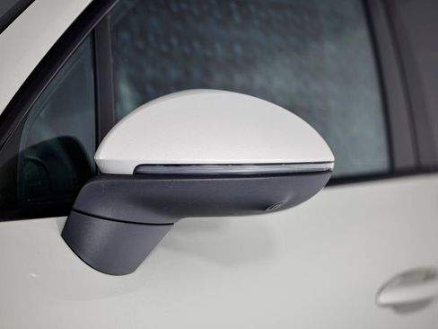 Certified 2025 Porsche Cayenne AWD/4WD image 12