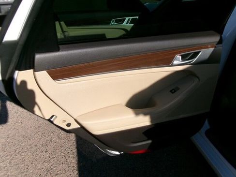 Used 2018 Genesis G80 3.8 image 18