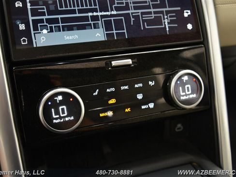 Used 2022 Land Rover Discovery S image 37