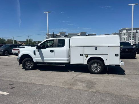 Used 2022 Ford F250 XL w/ Power Equipment Group AWD/4WD image 11