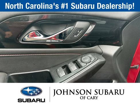 Used 2023 Chevrolet Traverse RS FWD image 19