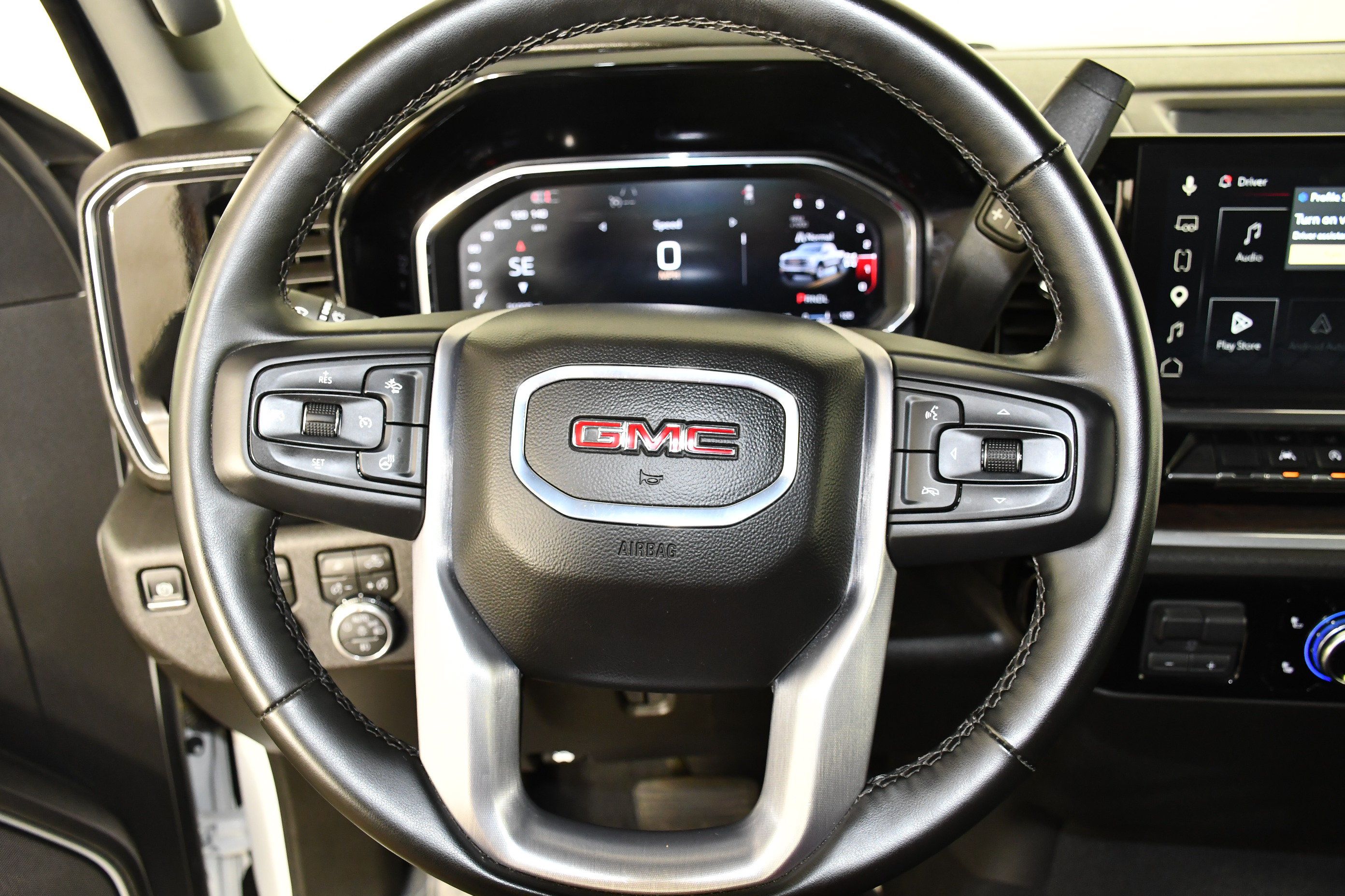 Used 2026 GMC Sierra 1500 SLT AWD/4WD image 13