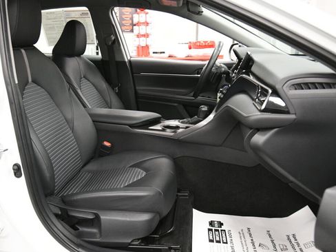 Used 2024 Toyota Camry SE image 24