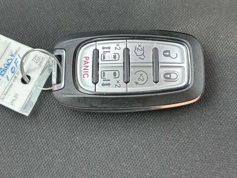 Used 2024 Chrysler Voyager LX FWD image 20