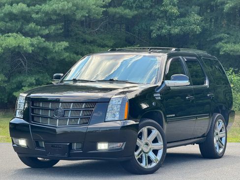 Used 2012 Cadillac Escalade Premium AWD/4WD image 1