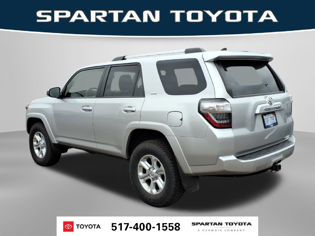 Used 2023 Toyota 4Runner SR5 AWD/4WD image 10
