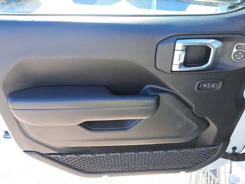 Used 2023 Jeep Wrangler Unlimited Sport image 12