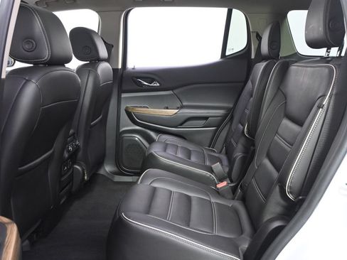 Used 2019 GMC Acadia Denali w/ Technology Package AWD/4WD image 21