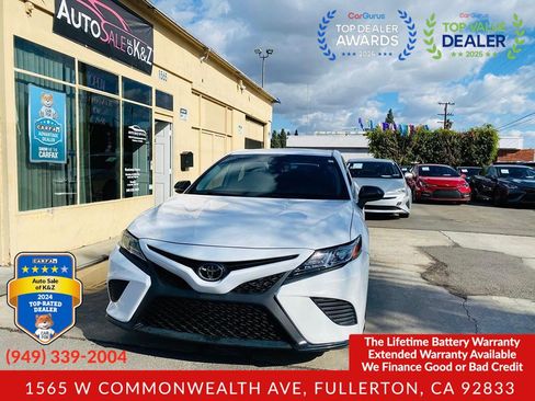 Used 2019 Toyota Camry SE FWD image 8