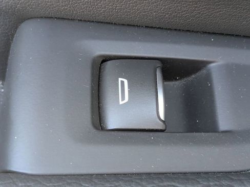Used 2025 GMC Yukon Denali AWD/4WD image 26