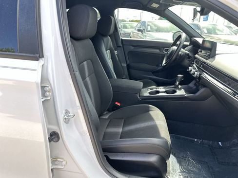 Used 2023 Honda Civic Sport image 14