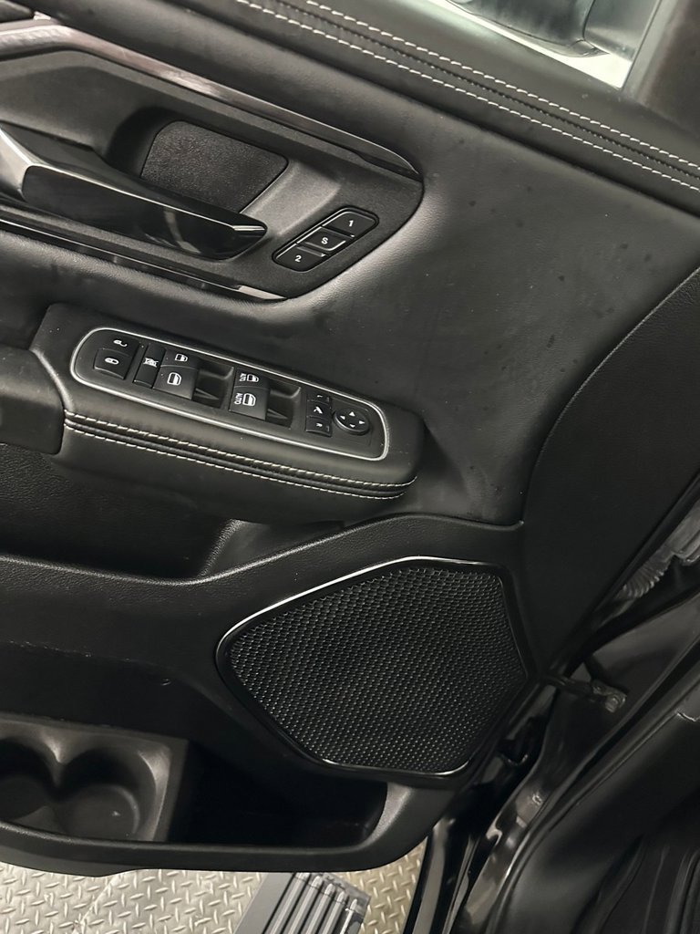 Used 2022 RAM 1500 Limited w/ Body-Colour Bumper Group AWD/4WD image 9