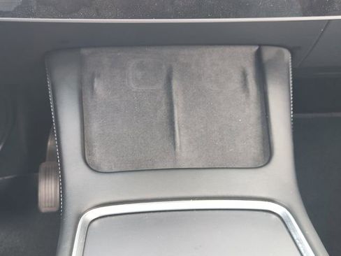 Used 2024 Tesla Model Y Long Range AWD/4WD image 15