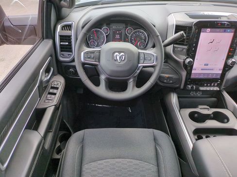 New 2026 RAM 2500 Big Horn AWD/4WD image 17