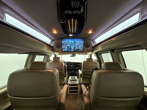 Used 2020 GMC Savana 2500 w/ Enhanced Convenience Package RWD image 3